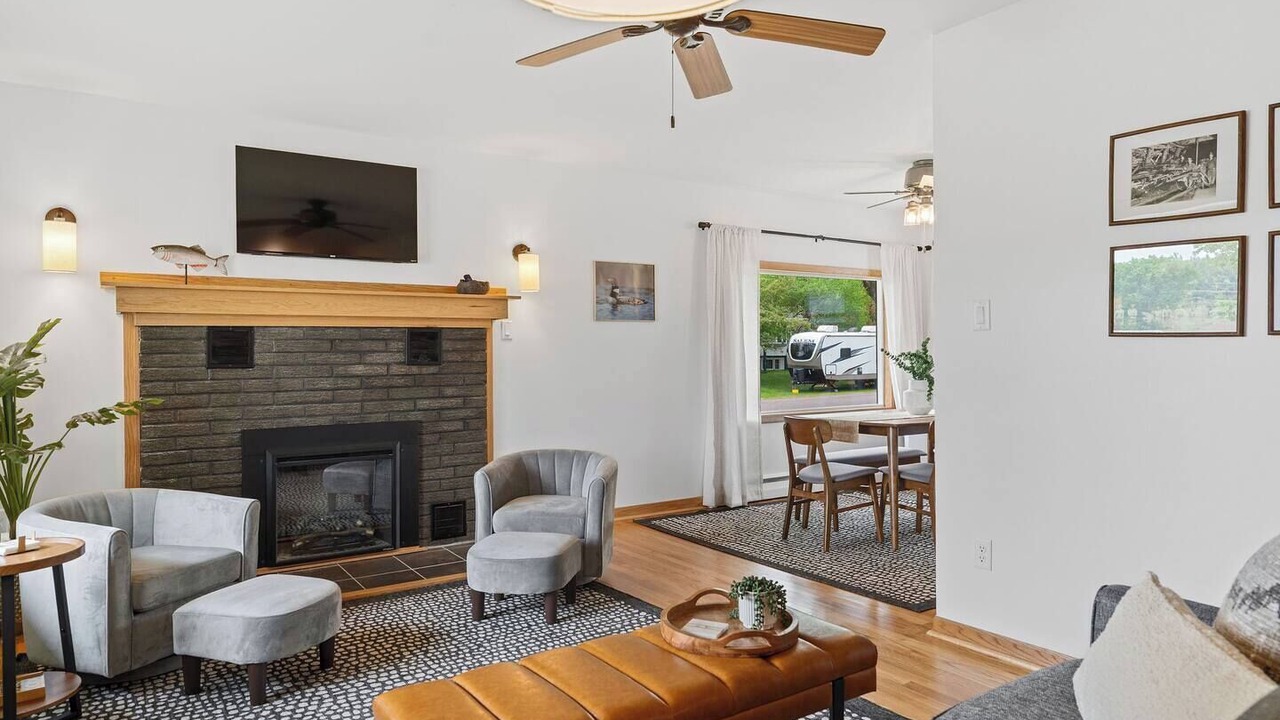 Photo of Livingroom in West Ishpeming
