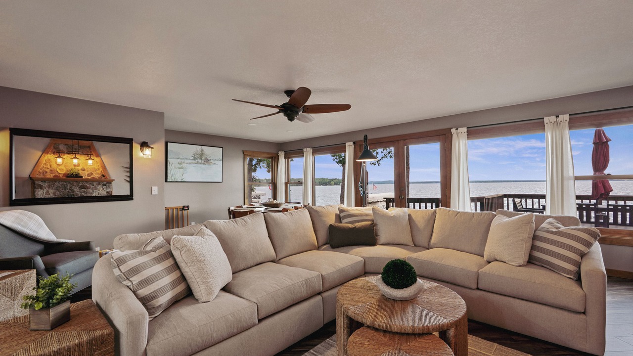 Photo of Bedroom in Lake Shore
