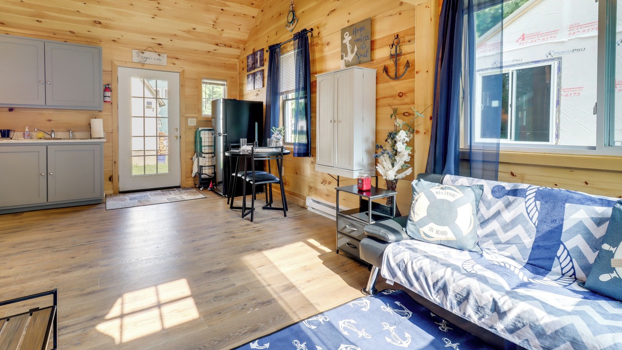 Photo of Livingroom in Manitou Beach
