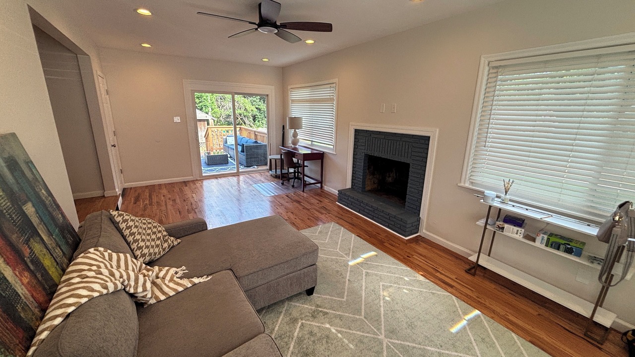 Photo of Livingroom in Webster Groves