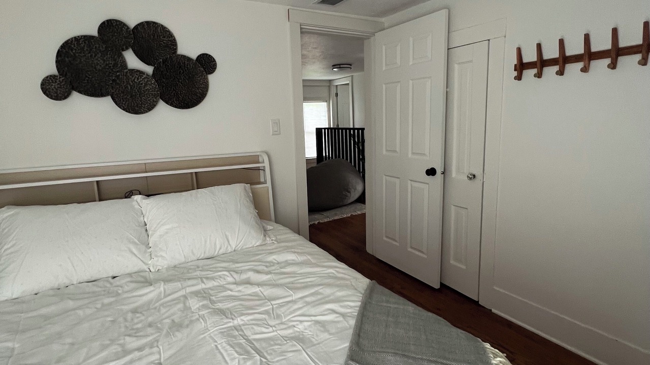 Photo of Bedroom in West Washington