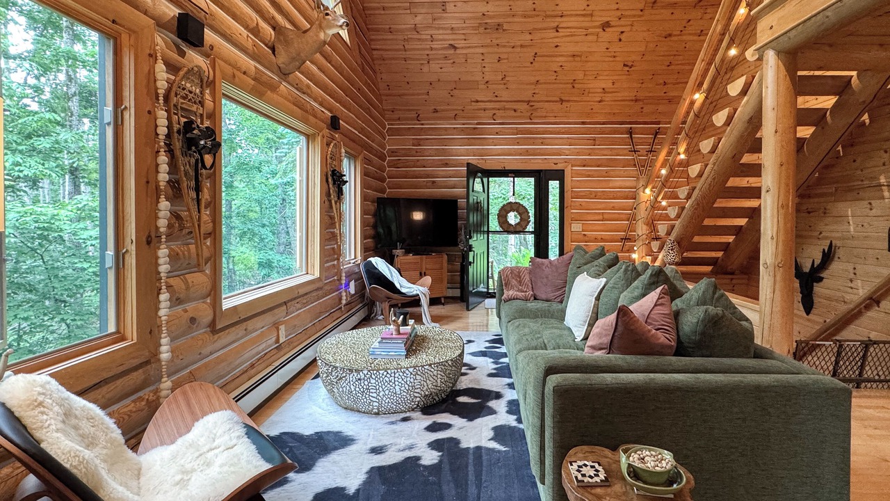 Photo of Bedroom in Alanson