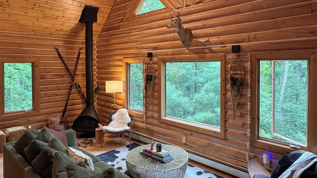 Photo of Livingroom in Alanson
