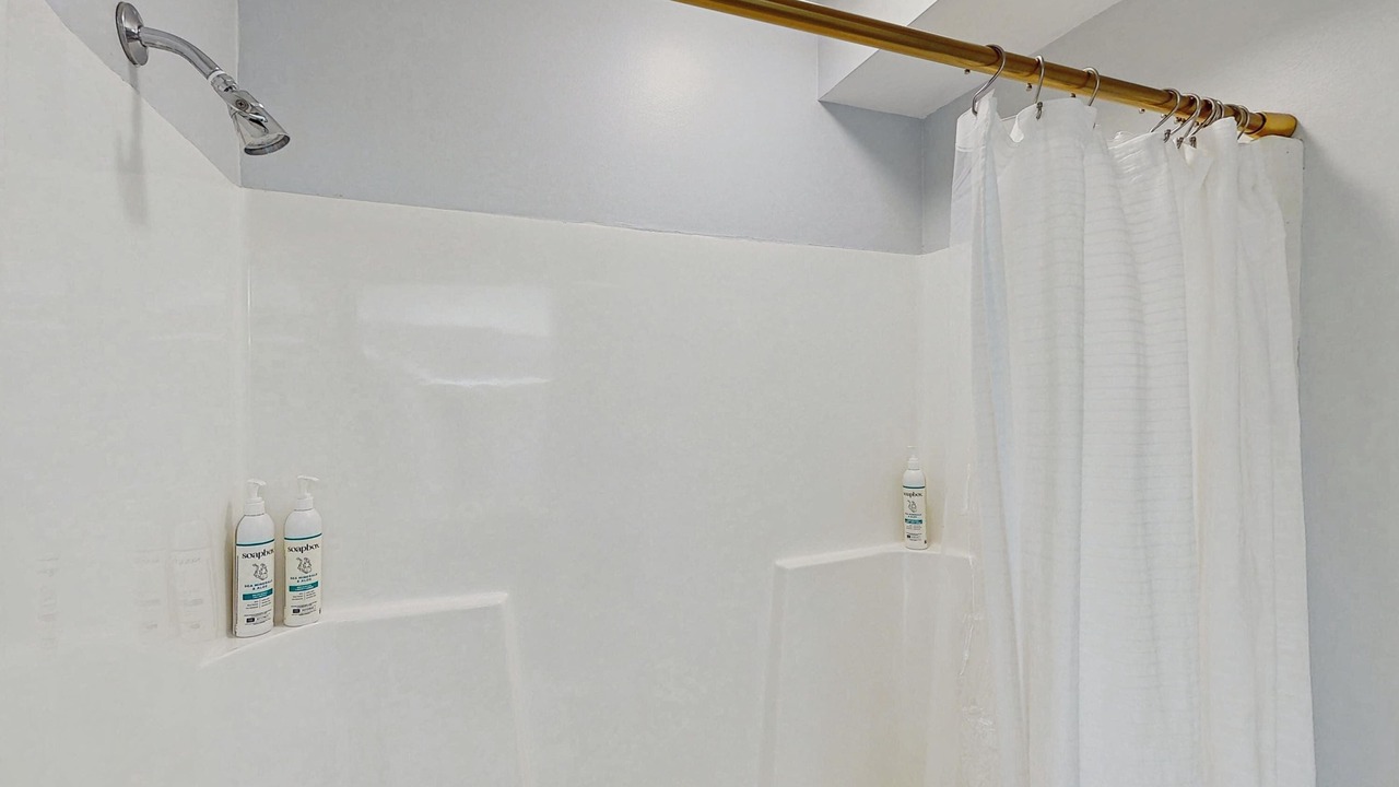 Photo of Bathroom in Maple City