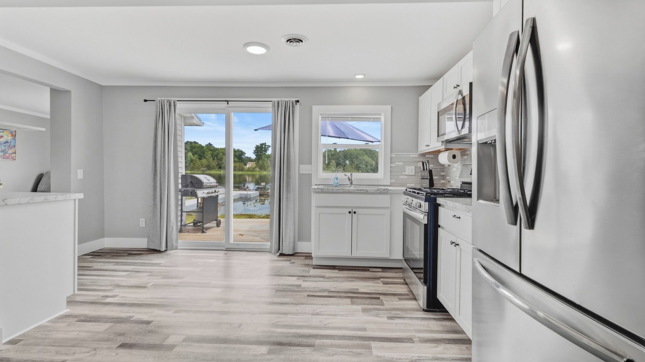 Photo of Kitchen in Six Lakes