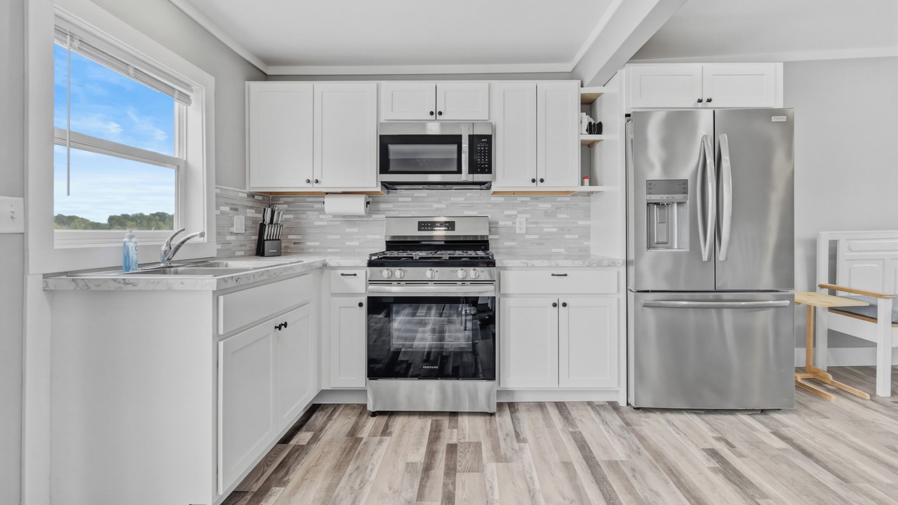 Photo of Kitchen in Six Lakes