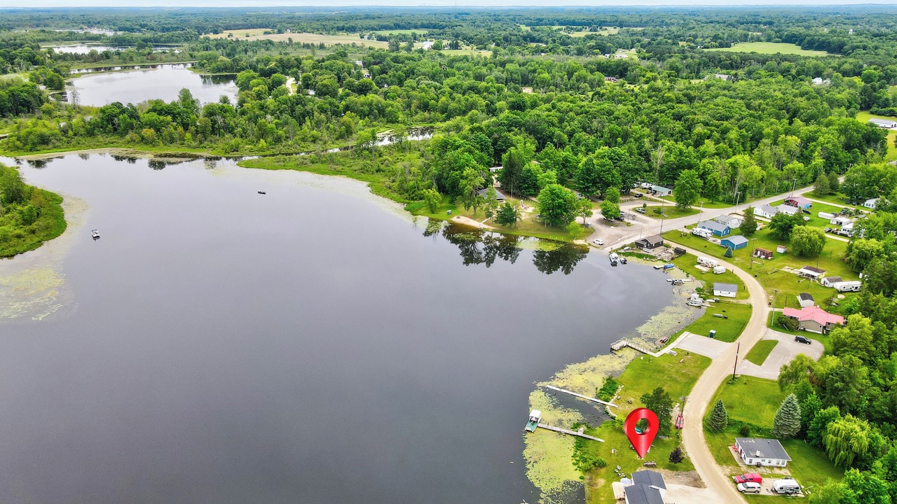 Photo of Outdoor in Six Lakes