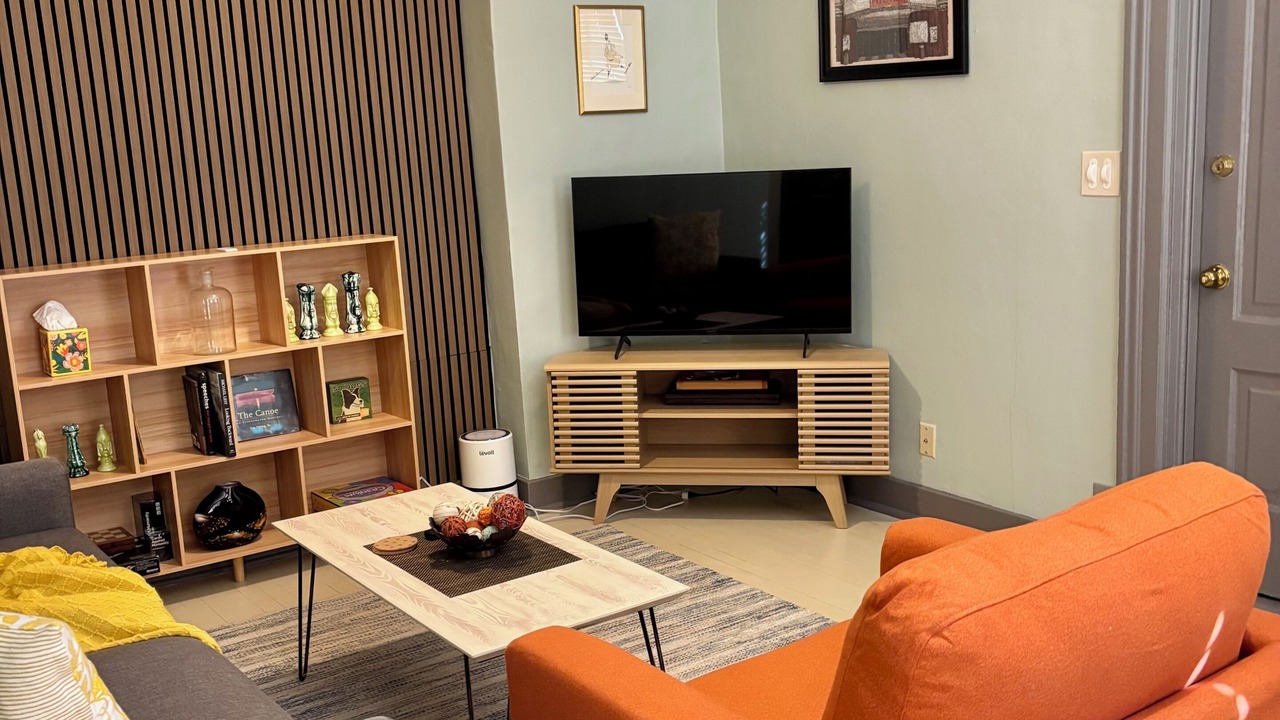 Photo of Livingroom in Downtown