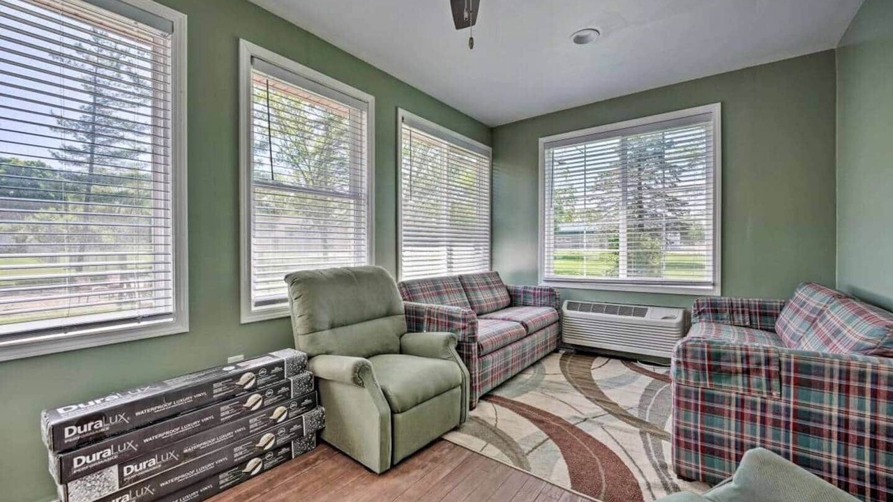 Photo of Livingroom in Harbert