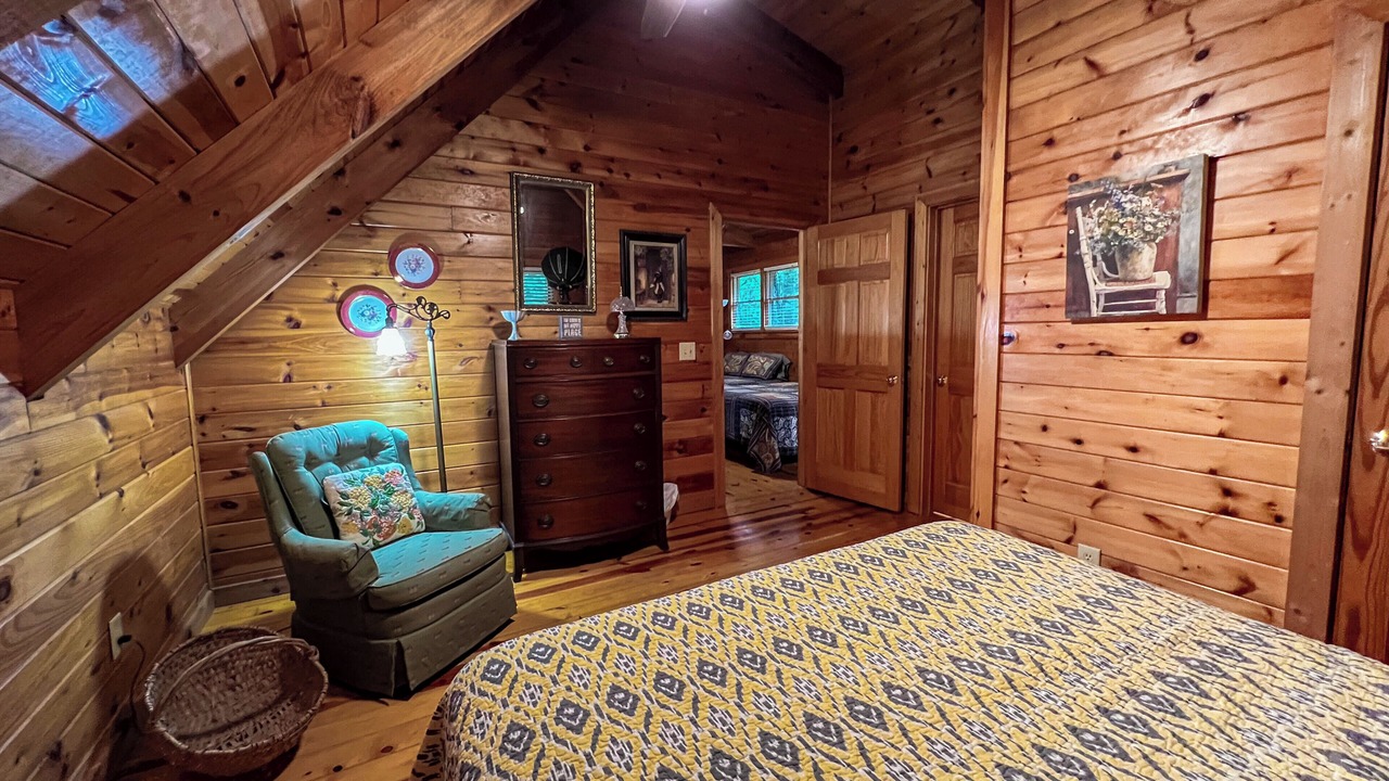 Photo of Bedroom in Pine Mountain