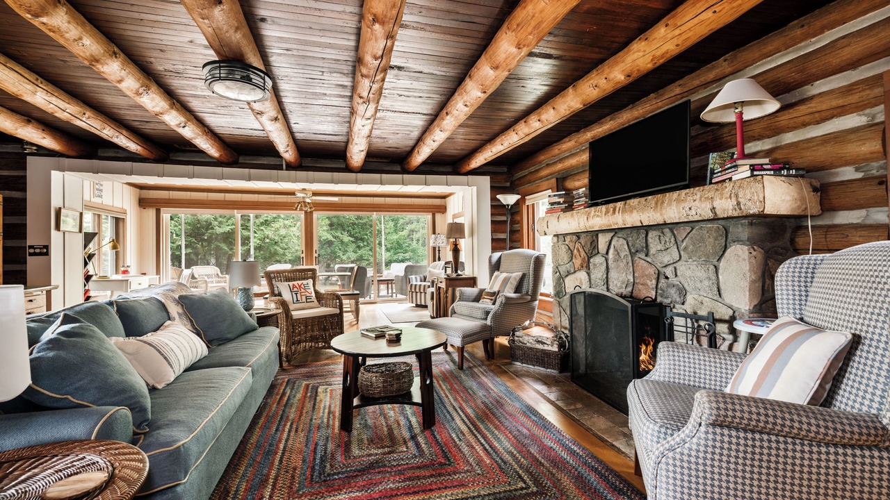 Photo of Livingroom in Boyne City