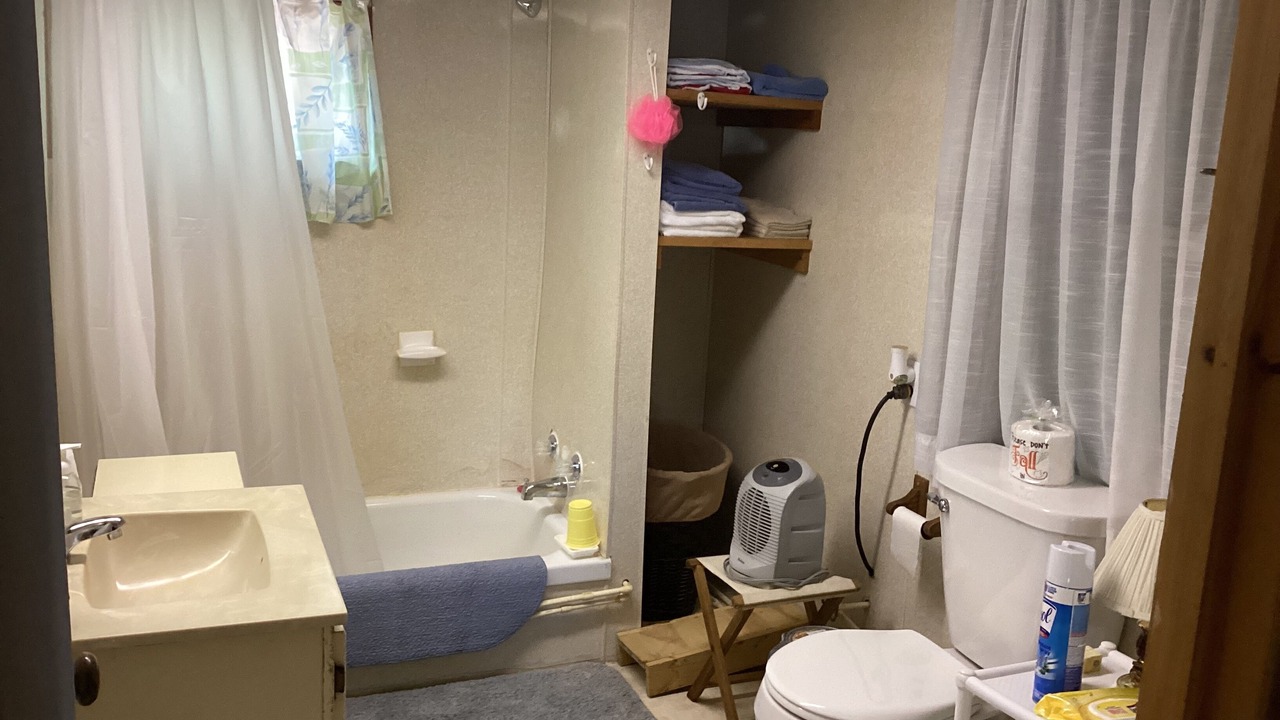 Photo of Bathroom in Newberry