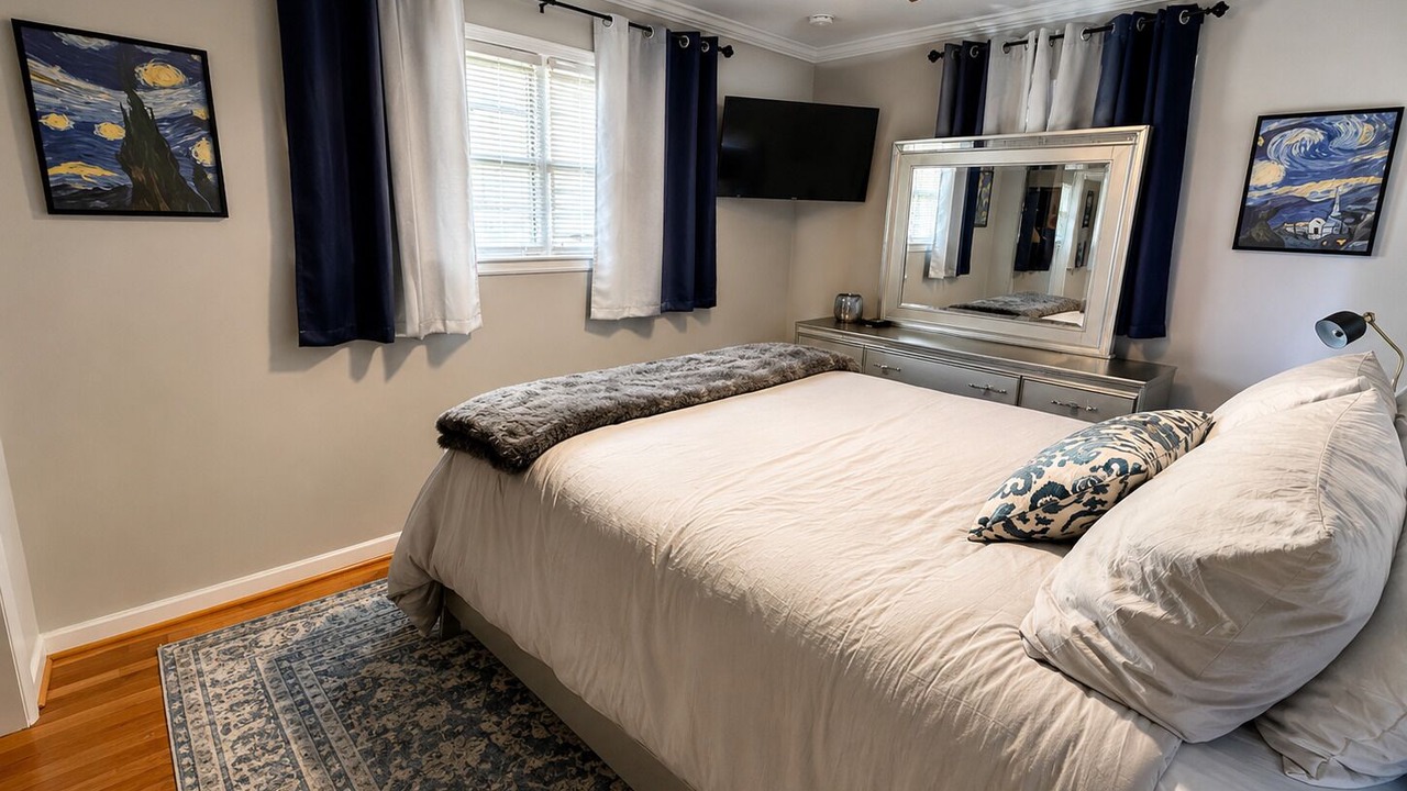 Photo of Bedroom in Madison Heights