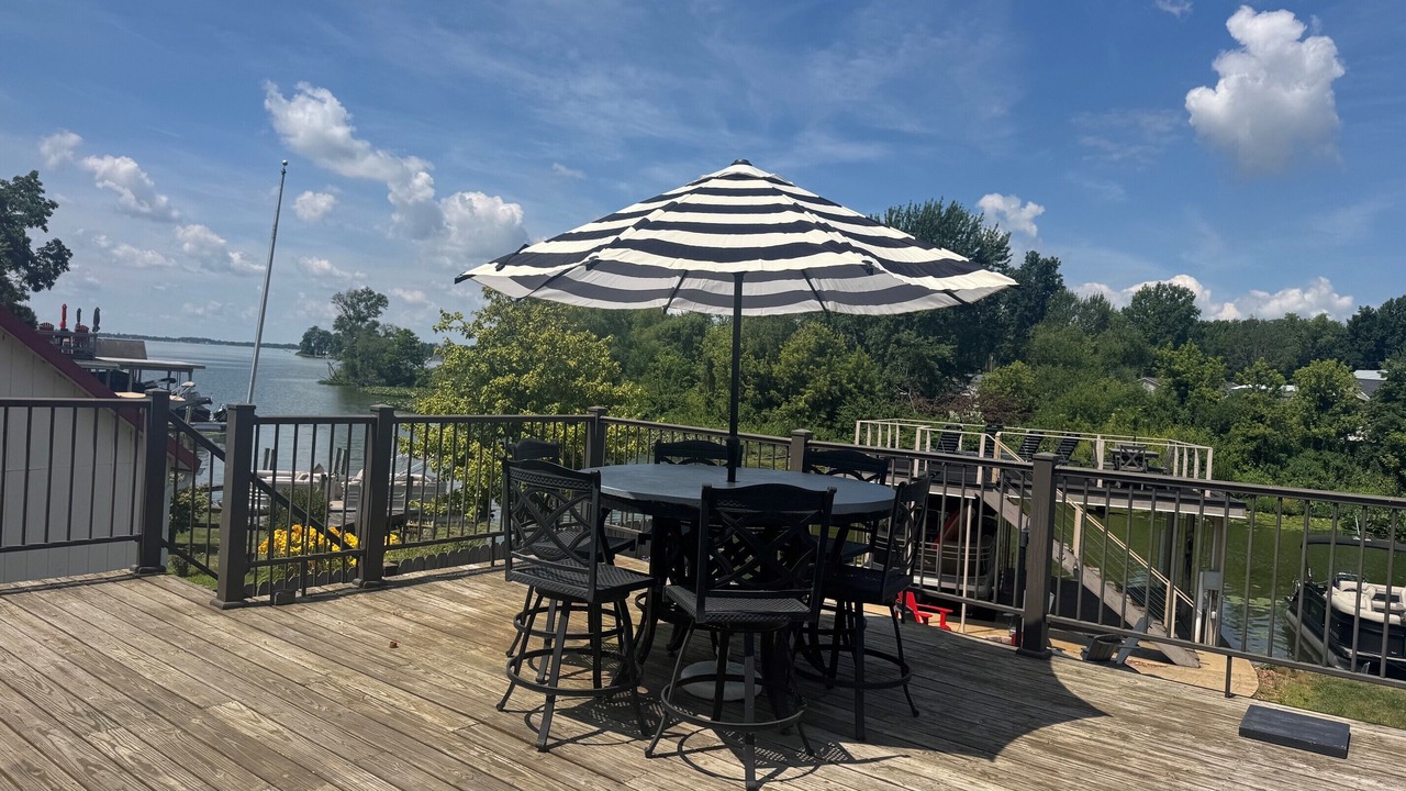 Photo of Outdoor in Lakeview