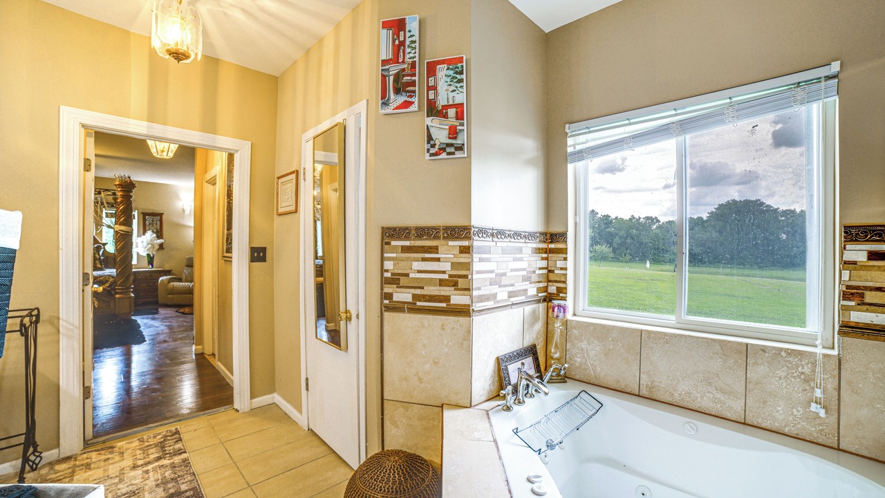 Photo of Bathroom in Green Acres