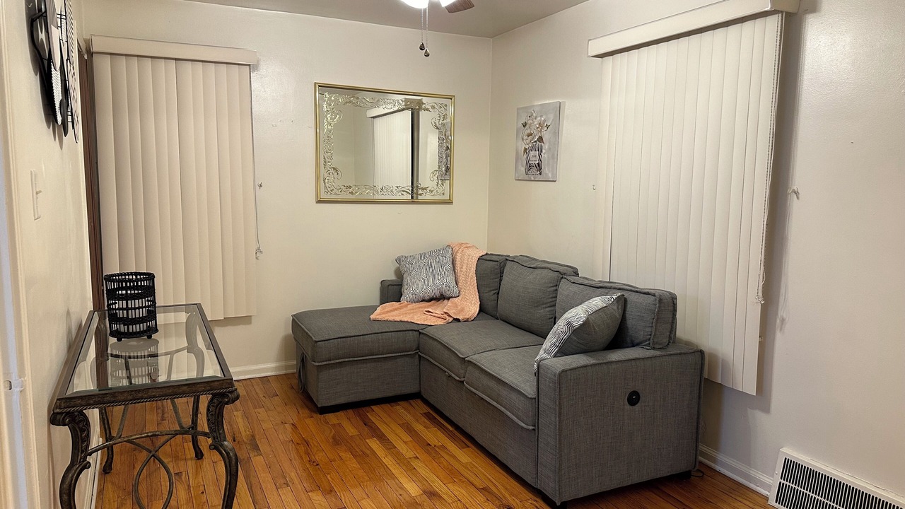 Photo of Livingroom in Wayne County
