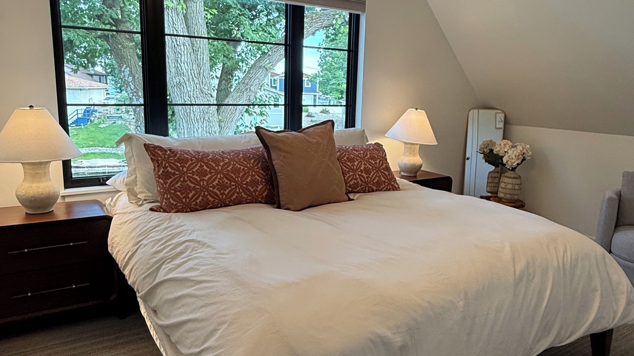 Photo of Bedroom in Okauchee Lake