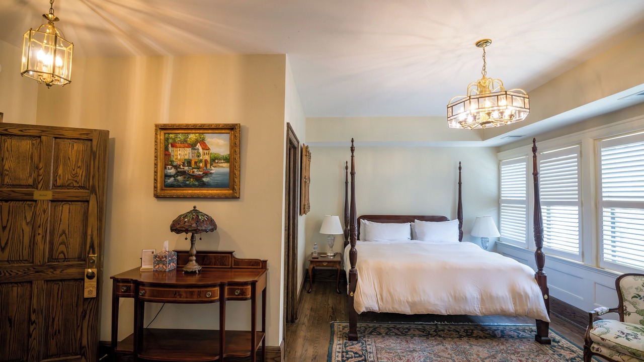 Photo of Bedroom in Detroit