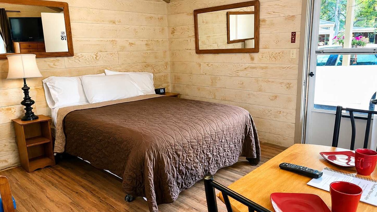 Photo of Bedroom in Grayling