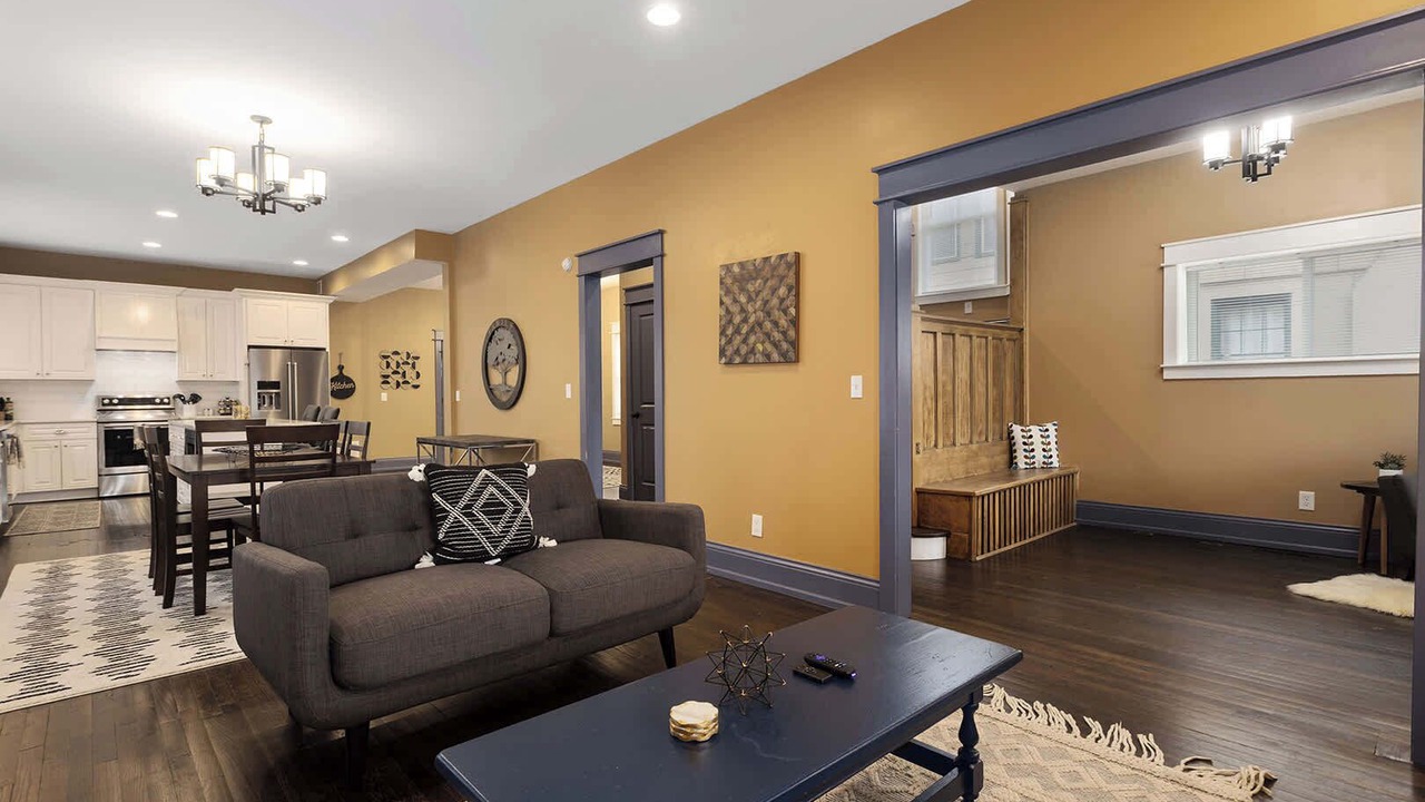 Photo of Livingroom in Hanover Place