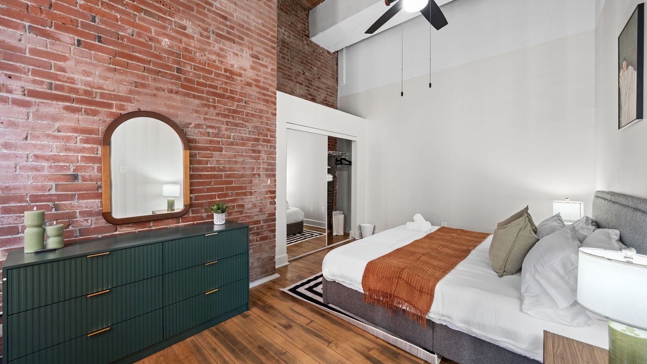 Photo of Bedroom in Downtown St. Louis