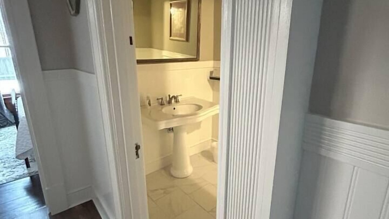 Photo of Bedroom in Calumet