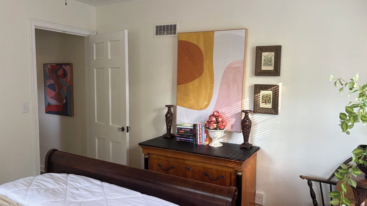 Photo of Bedroom in Roeland Park
