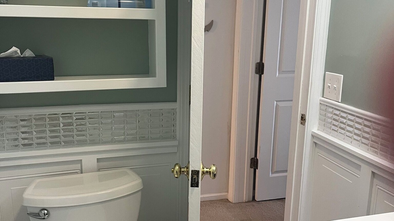 Photo of Bathroom in Twin Lake