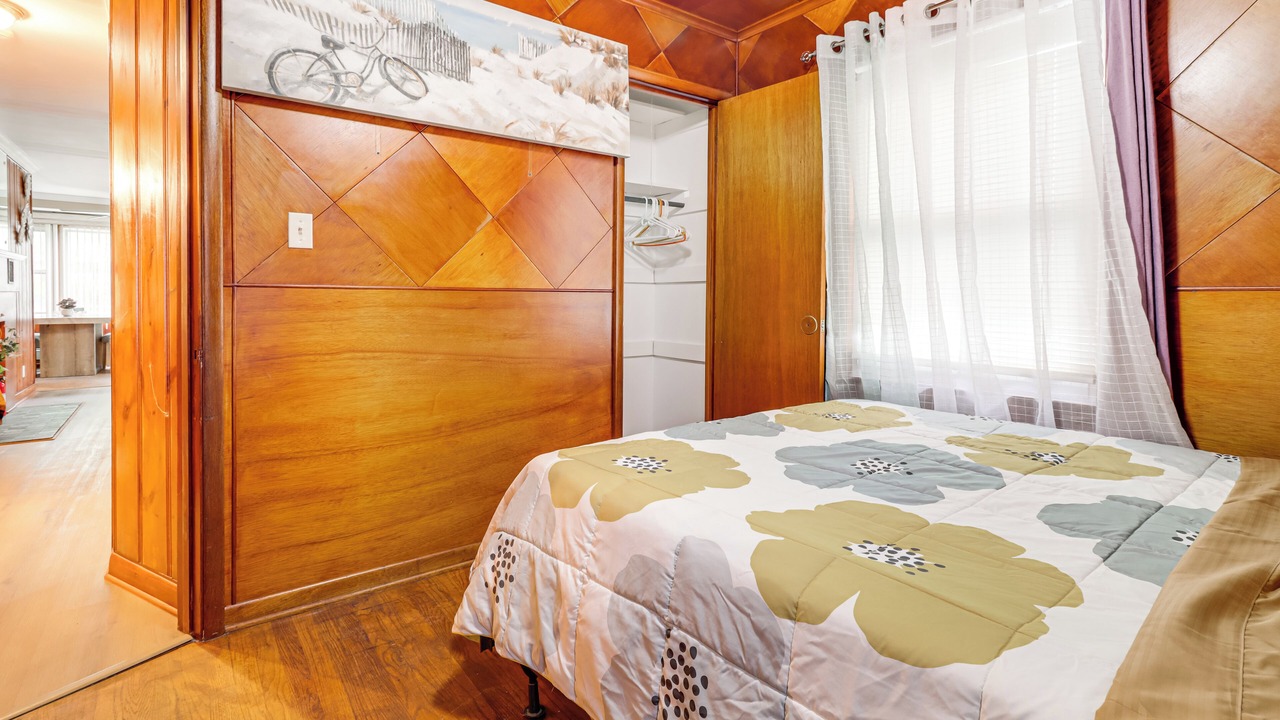Photo of Bedroom in Farmington Hills