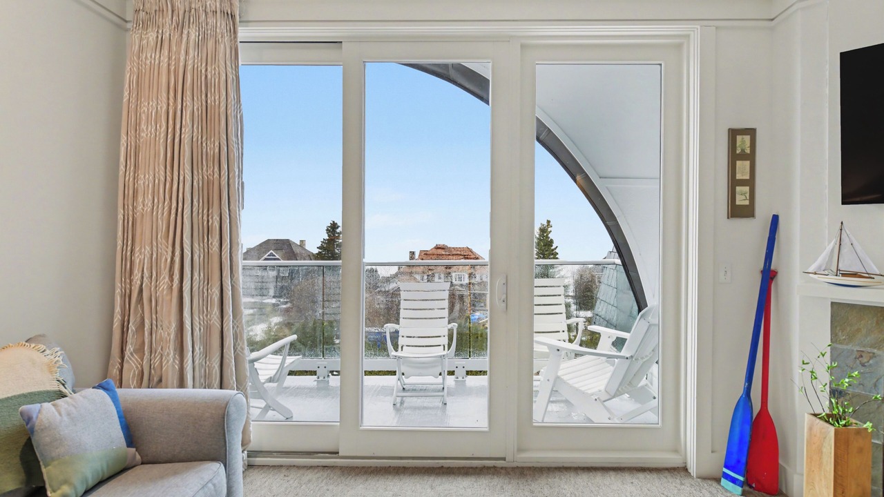 Photo of Livingroom in Bay Harbor