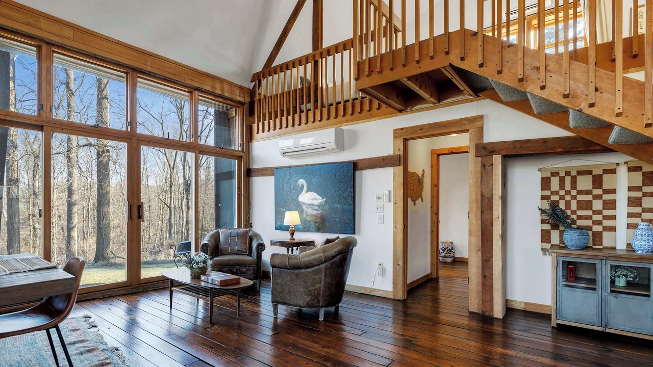 Photo of Livingroom in Allegan