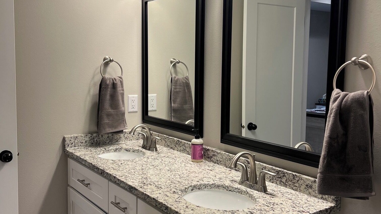 Photo of Bathroom in Dubuque County