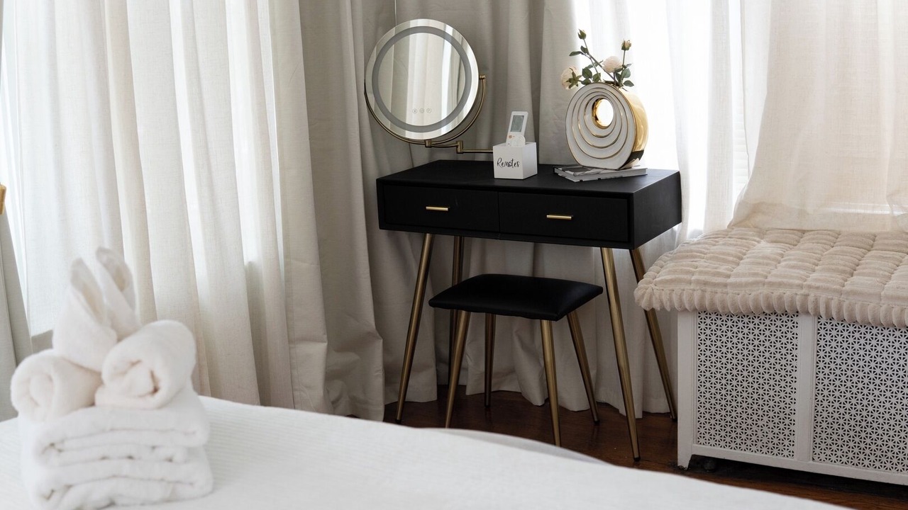 Photo of Bedroom in Rogers Park