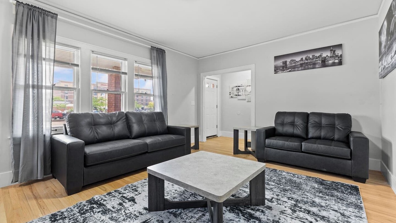 Photo of Livingroom in Dearborn