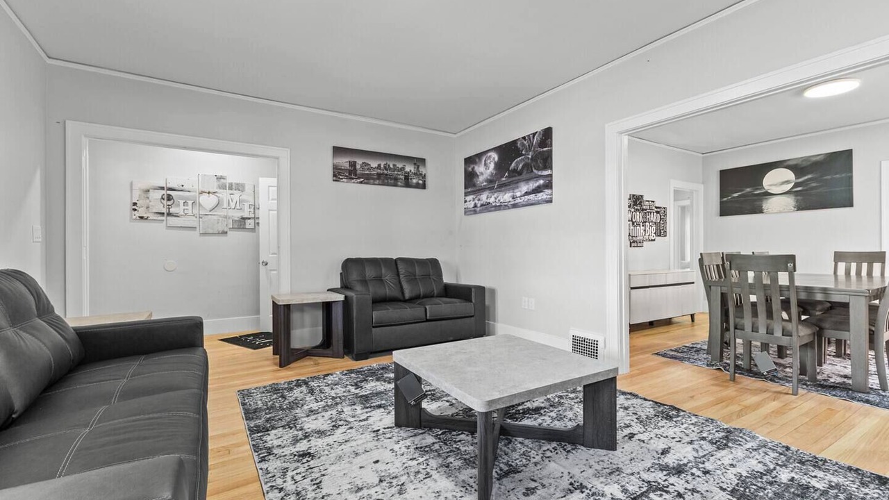 Photo of Livingroom in Dearborn