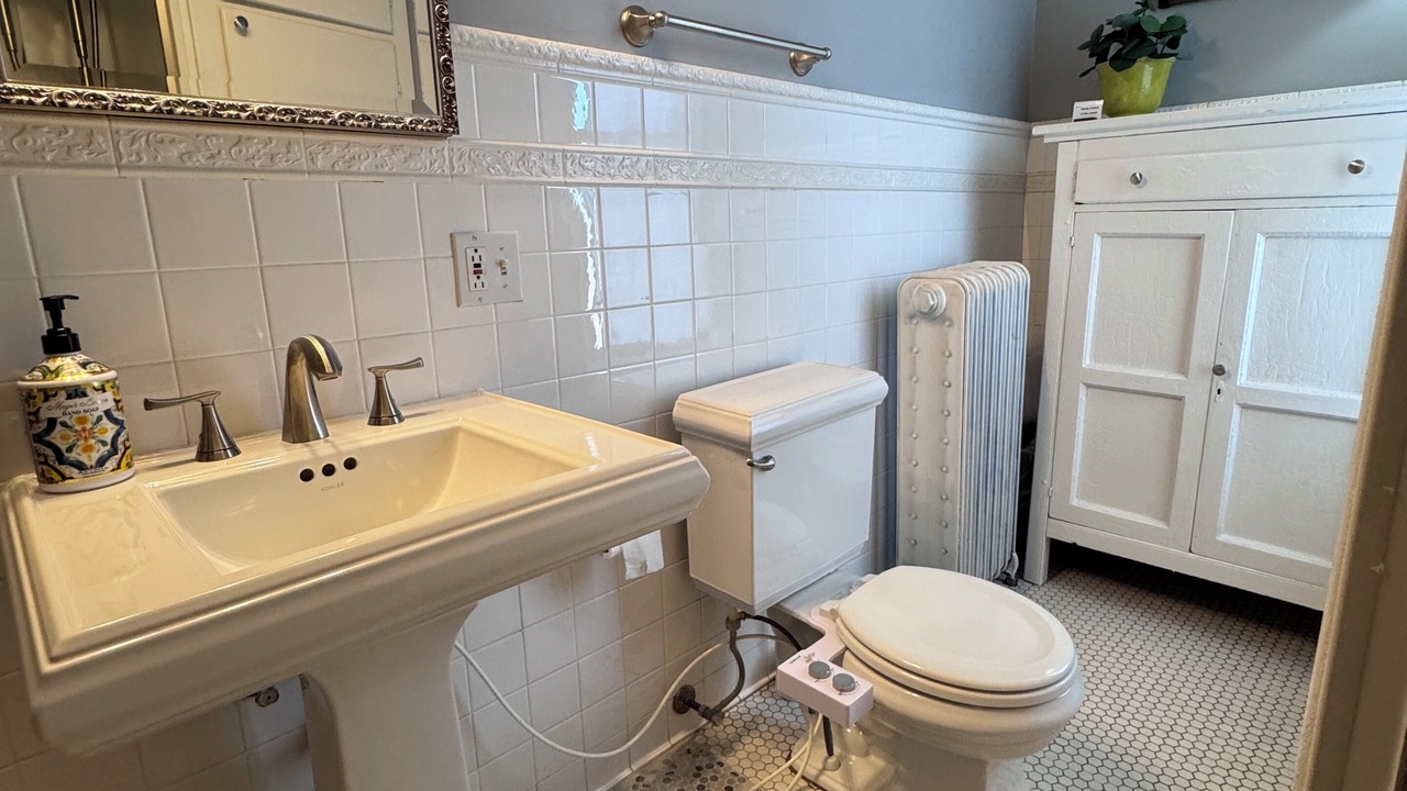 Photo of Bathroom in Oak Park