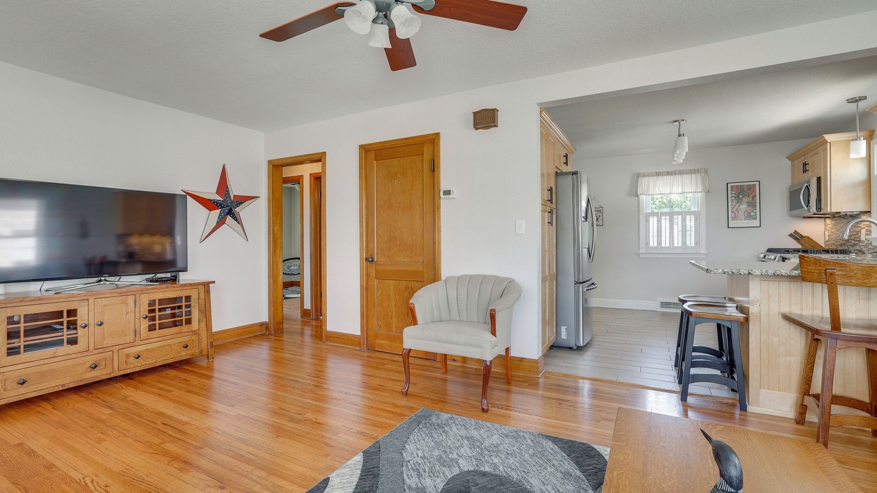 Photo of Livingroom in Lake City