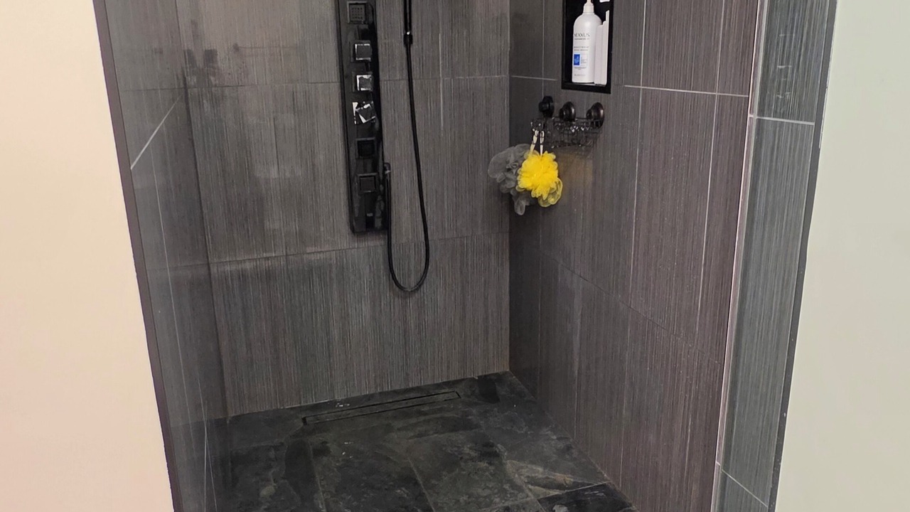Photo of Bathroom in Roselle