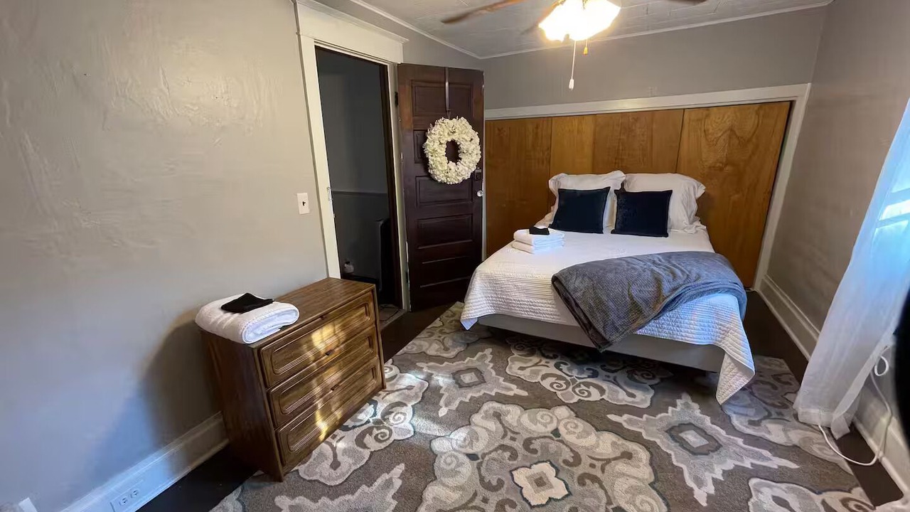 Photo of Bedroom in Hillsdale