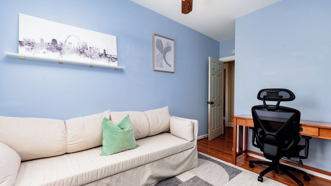 Photo of Livingroom in Tower Grove South