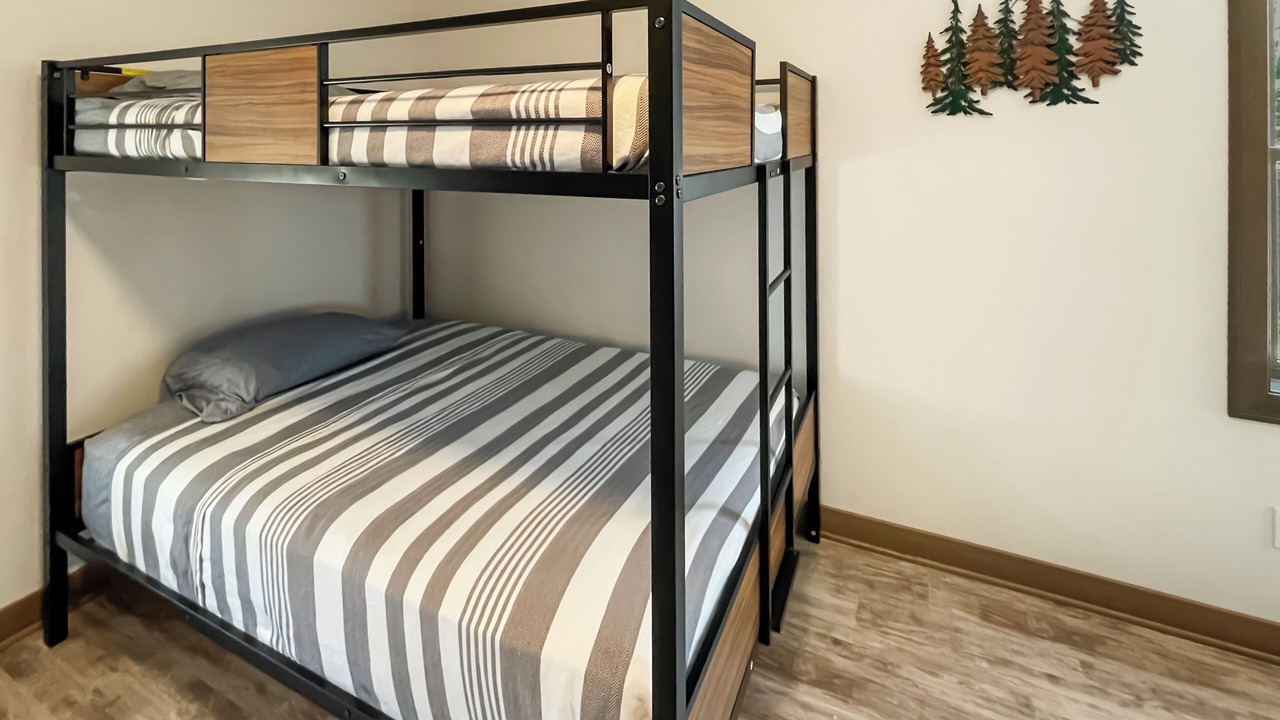 Photo of Bedroom in Butternut