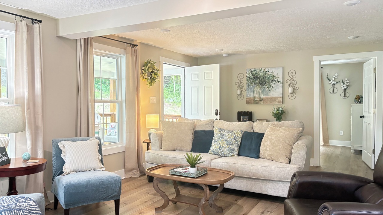 Photo of Livingroom in Bowling Green
