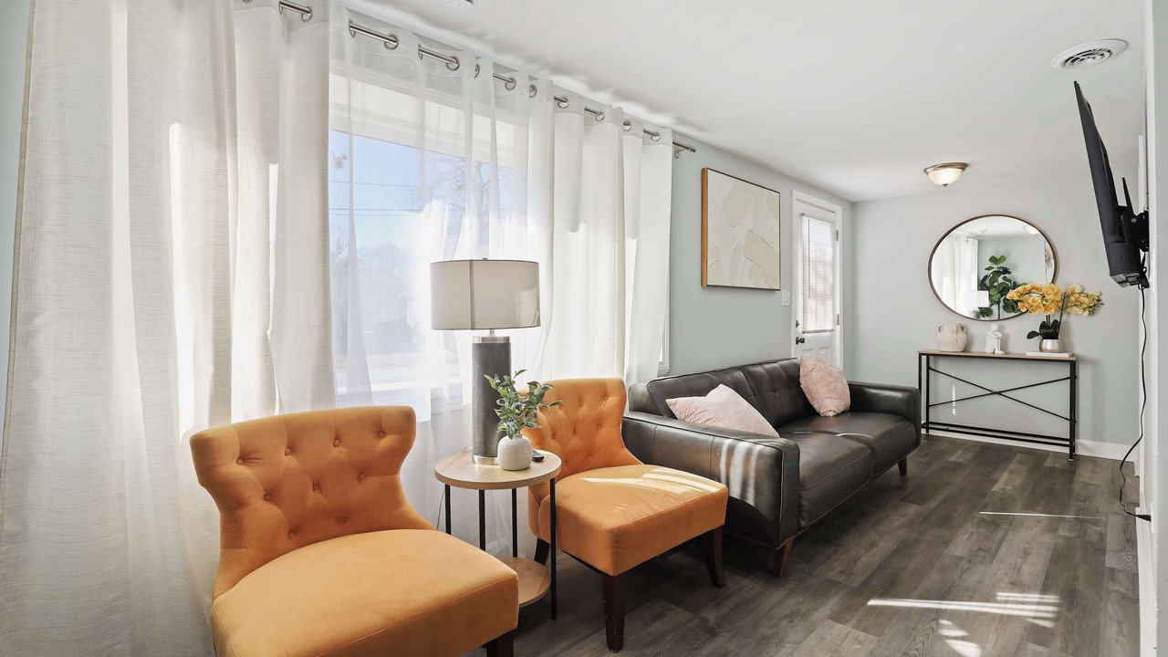 Photo of Livingroom in Russell