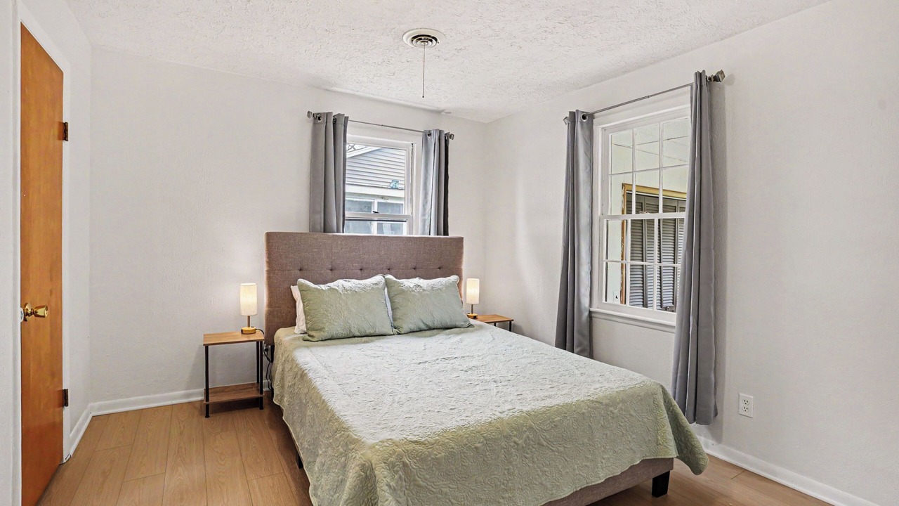 Photo of Bedroom in Scotts