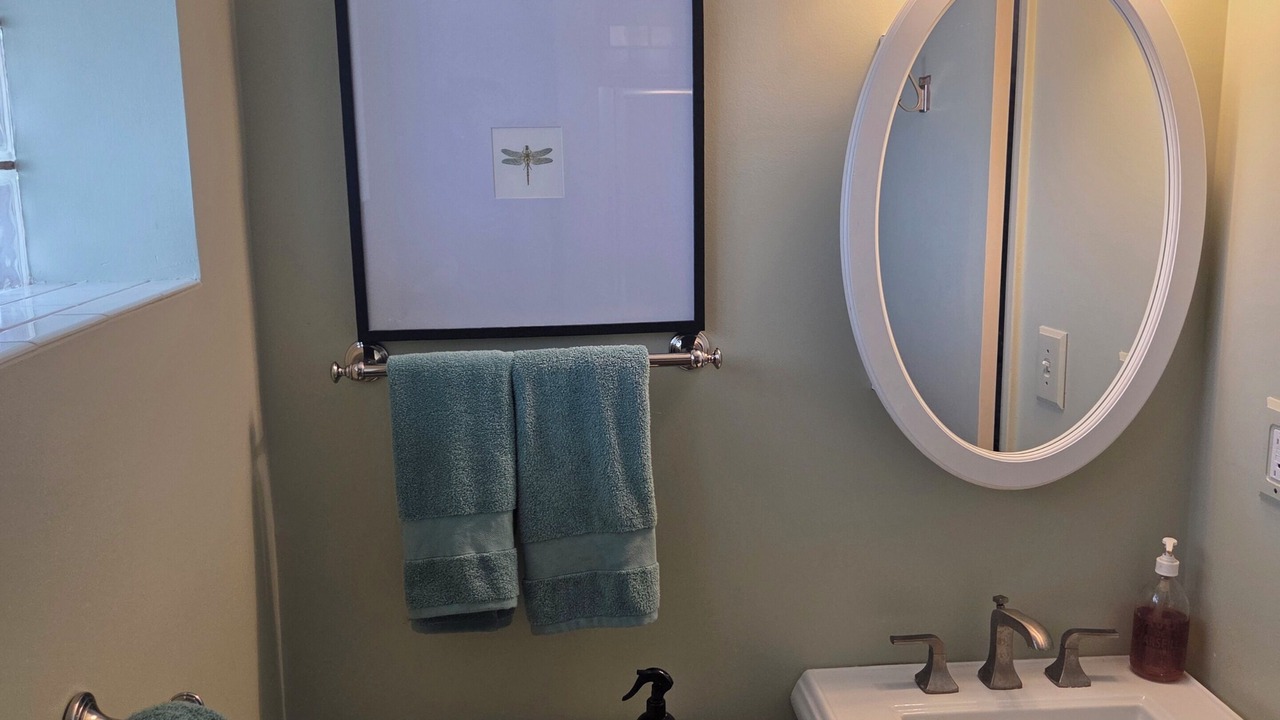Photo of Bathroom in Lake Shangrila