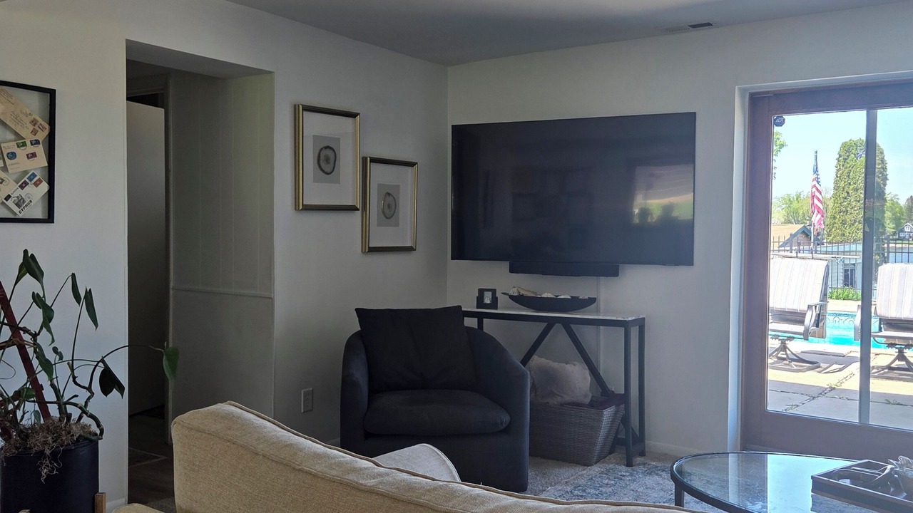Photo of Livingroom in Lake Shangrila