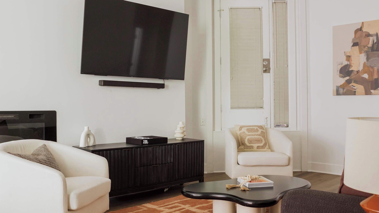 Photo of Livingroom in Rush and Division
