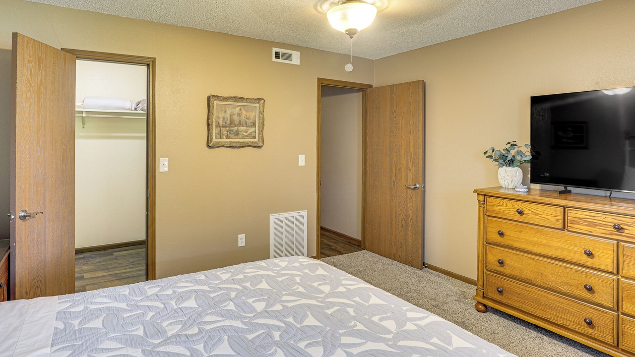 Photo of Bedroom in Blue Springs