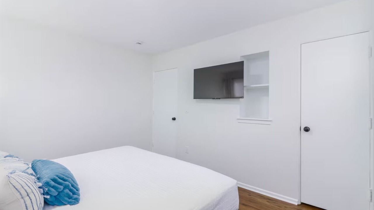 Photo of Bedroom in Garden City