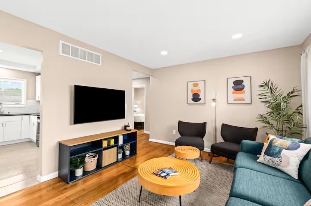 Photo of Livingroom in Garden City